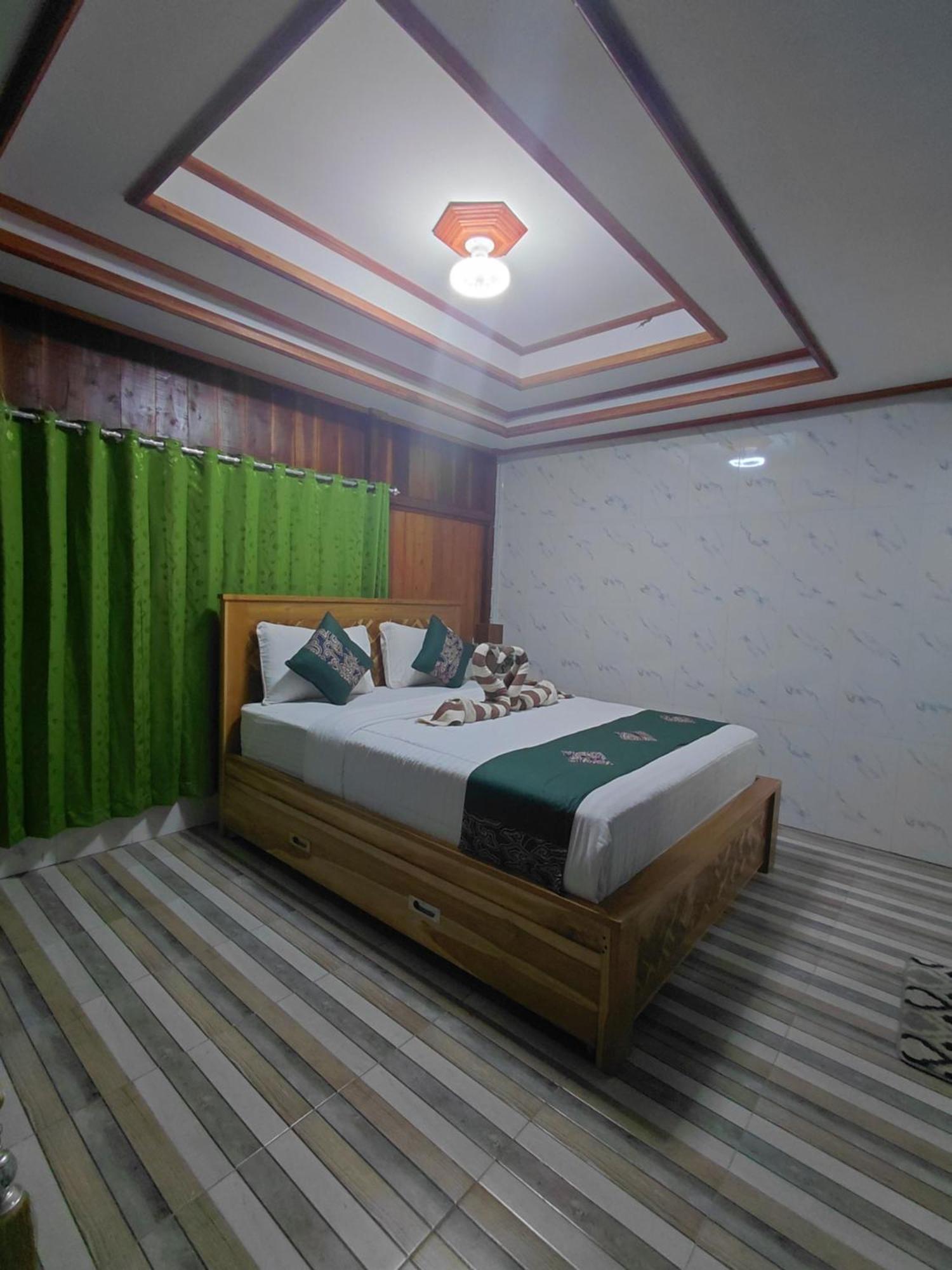 Friendly Homestay Lemukih Singaraja Buitenkant foto