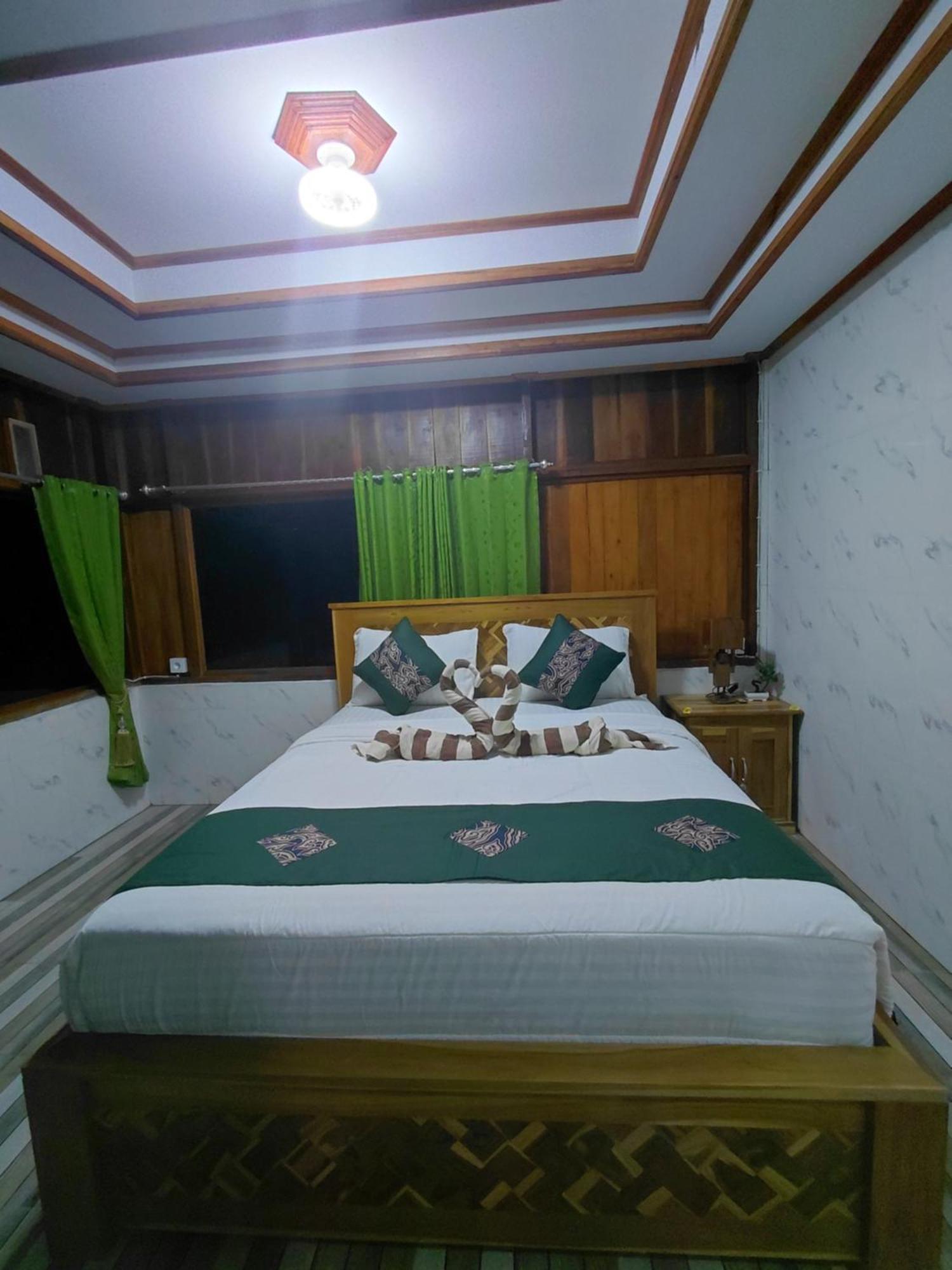 Friendly Homestay Lemukih Singaraja Buitenkant foto